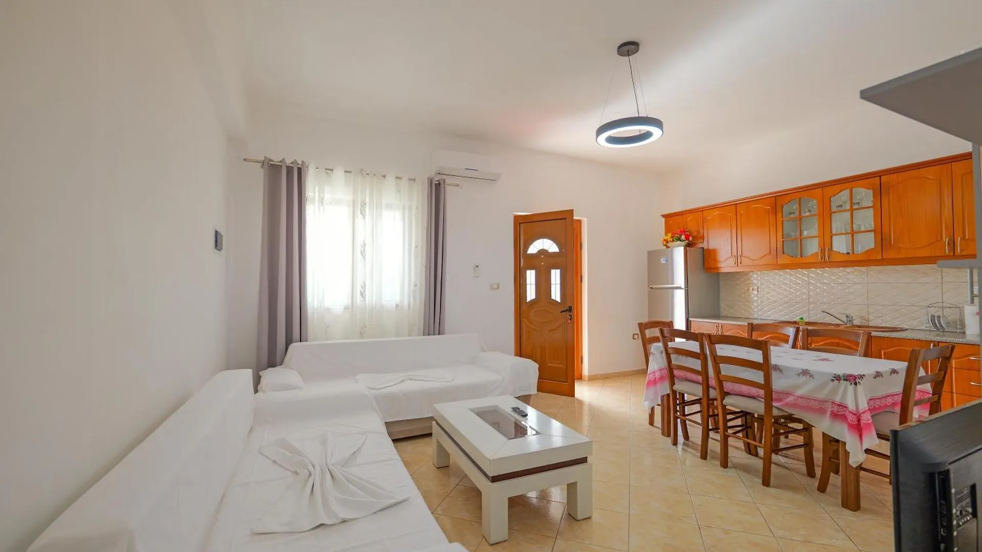 קסאמיל Brahimi Guest House דירה