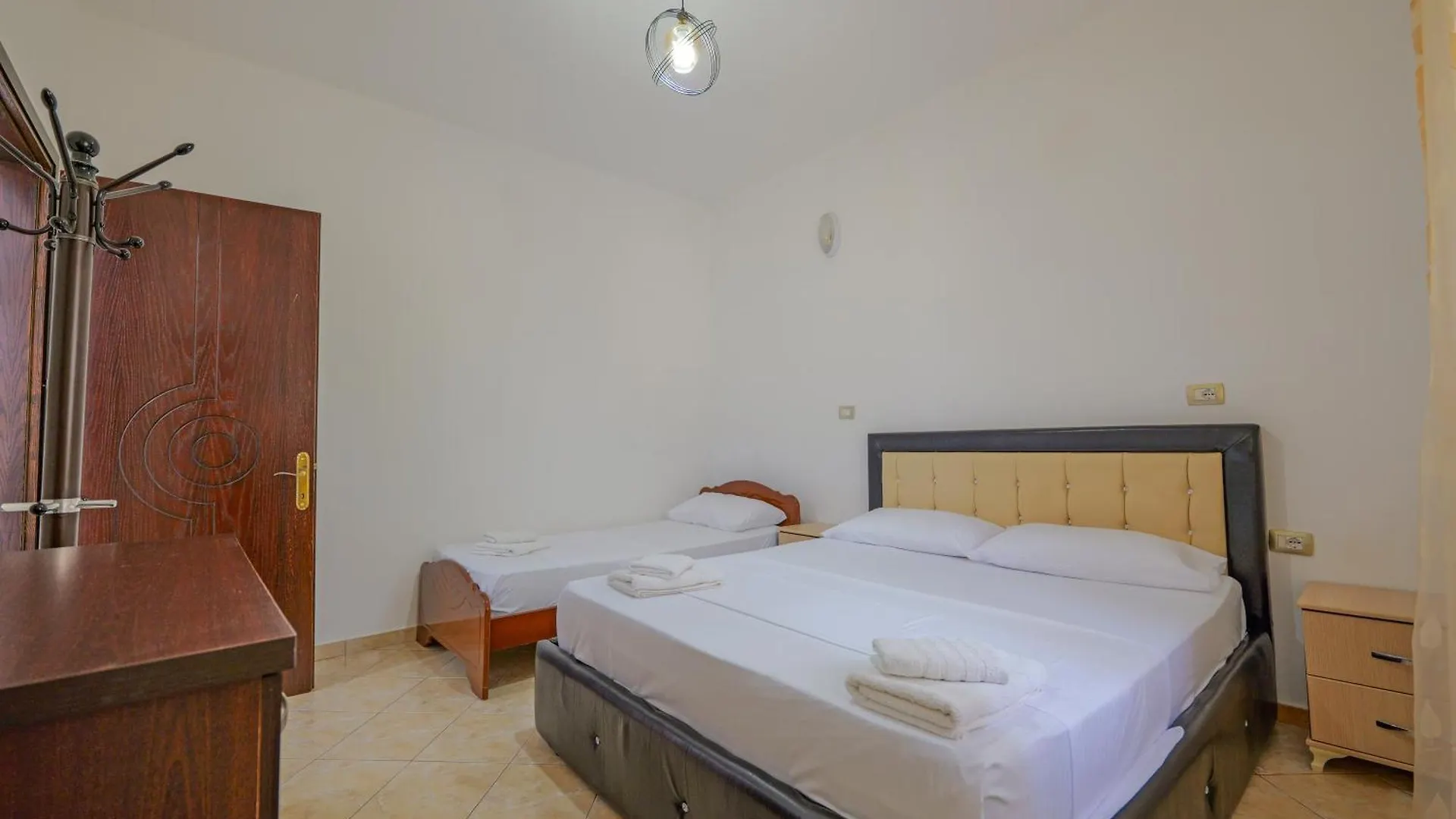 קסאמיל Brahimi Guest House דירה