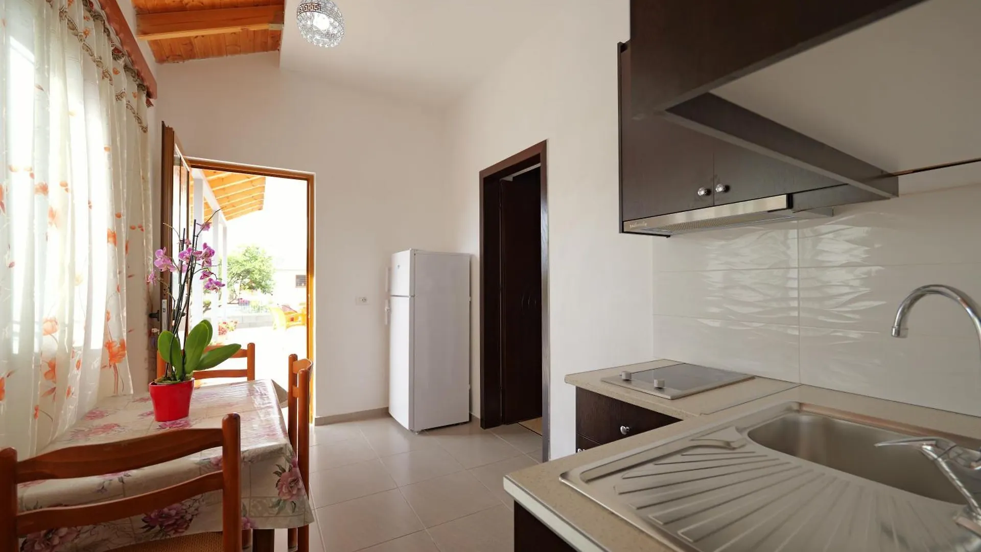 קסאמיל Brahimi Guest House דירה