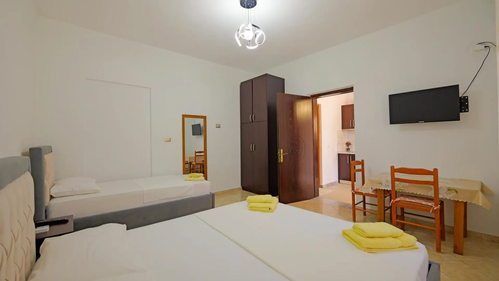 קסאמיל Brahimi Guest House דירה