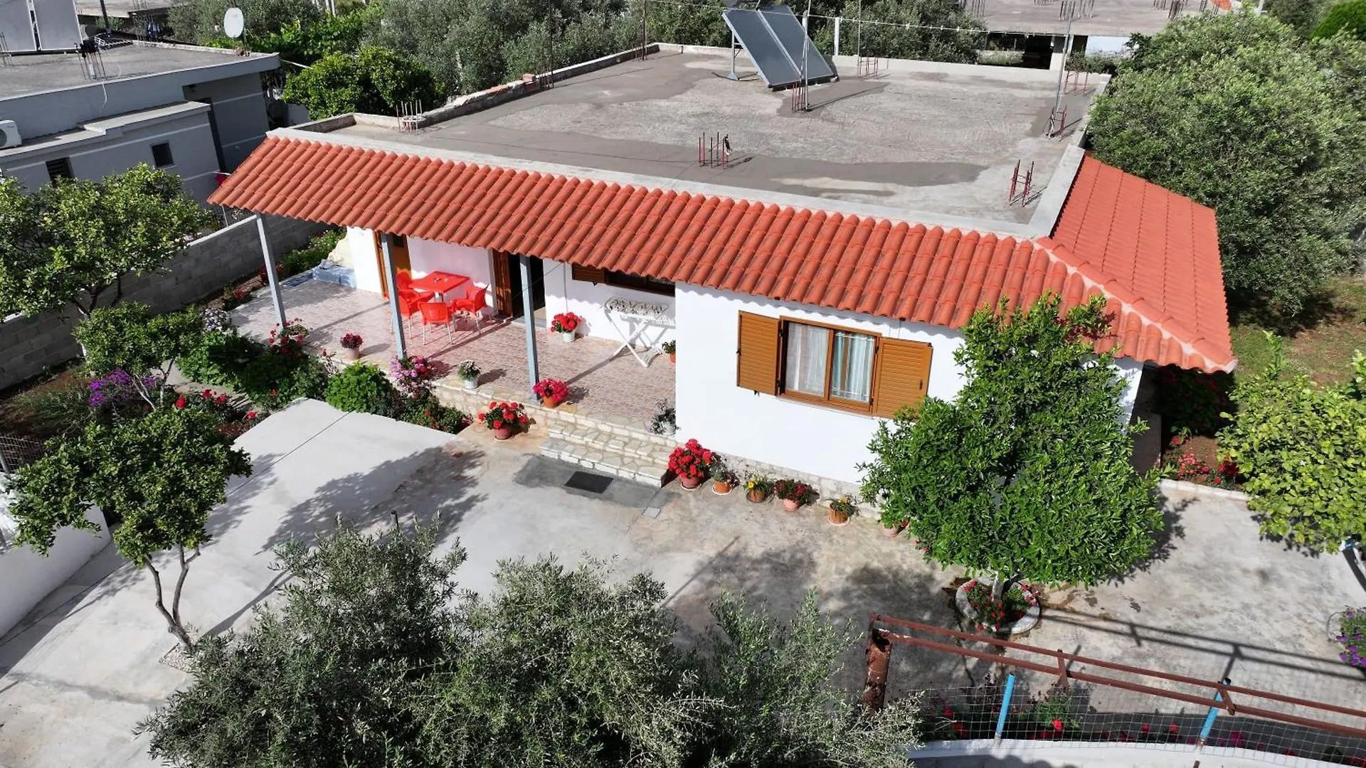 דירה קסאמיל Brahimi Guest House אלבניה